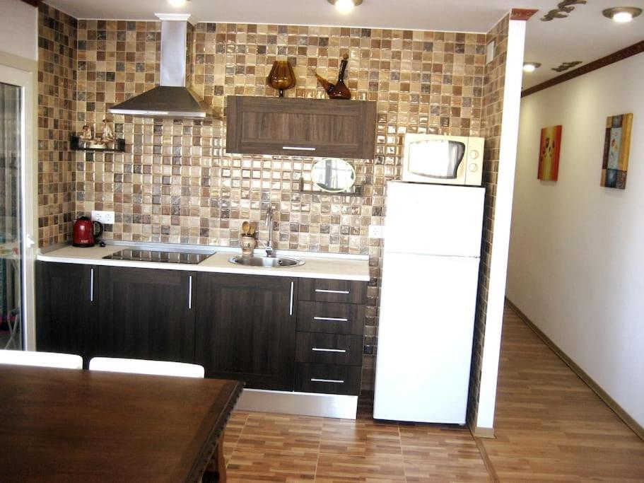 Luxury Apartamenty Пинеда-де-Мар Экстерьер фото